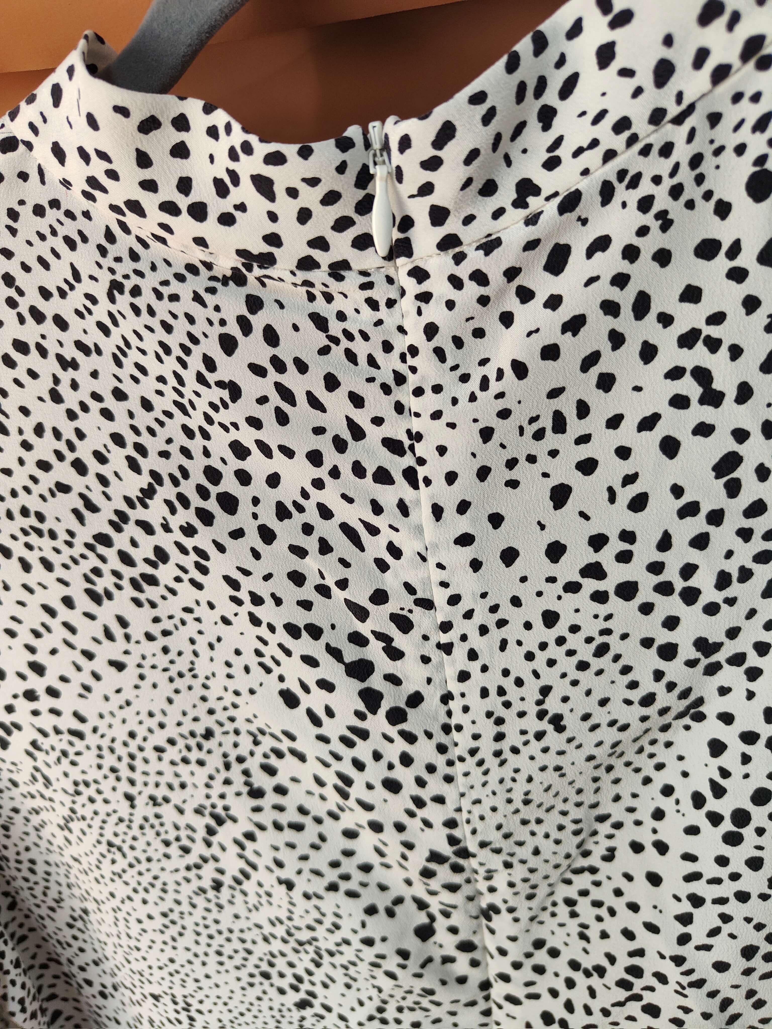 Blusa de camisa con cuello de seda con estampado de leopardo para mujer al por mayor con cuello redondo a granel