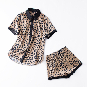 Pijama de pantalones cortos de seda de morera pura al por mayor en patrón de leopardo para damas